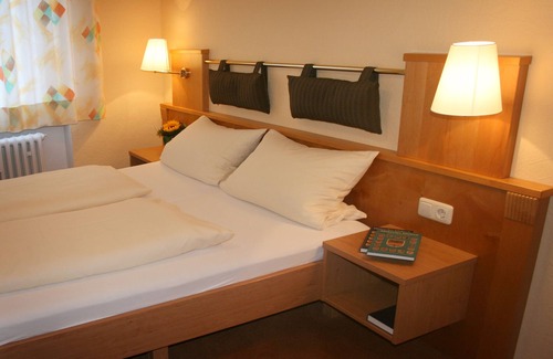Iserlohn Hotel | Discover Hotel Sauerländer Hof Iserlohn - Rated 9.4/10!