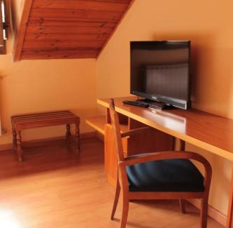 Espot Hotel | Discover Hotel Saurat: Pet-Friendly Stay with Great Amenities