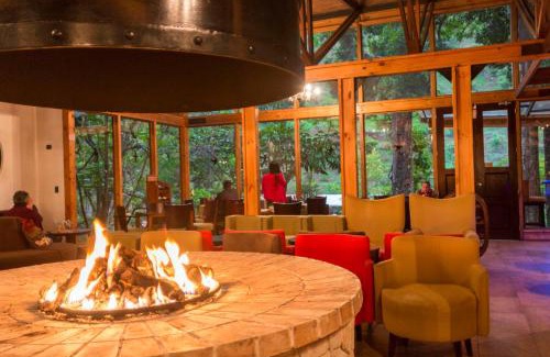 San Gerardo de Dota Hotel | Explore Hotel Savegre: 4-Star Stay with Spa & Hot Tub