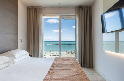 Igea Marina Hotel | Experience Hotel Savini: 4-Star Bliss with Spa & Dining