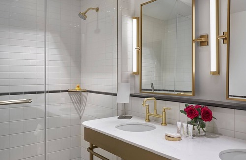 Downtown Kansas City Hotel | Relax at 21c Museum Hotel Kansas City - Rated 8.8/10
