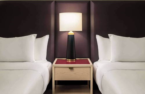 Downtown Kansas City Hotel | Relax at 21c Museum Hotel Kansas City - Rated 8.8/10