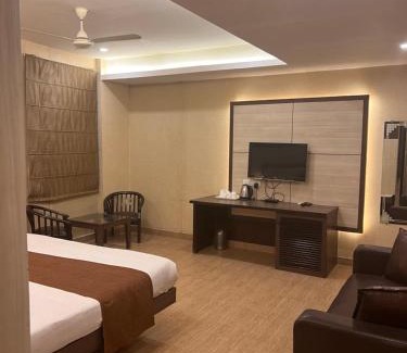 Kanpur Hotel | Discover Comfort at Hotel SB Castle with Family-Friendly Amenities