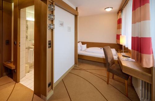 Pliezhausen Hotel | Pet-Friendly Hotel Schönbuch: 4-Star Stay with Breakfast