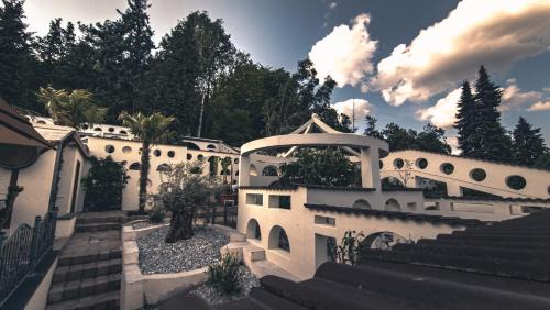 Euren Hotel | Pet-Friendly Getaway at Hotel Schütz with Dining Options