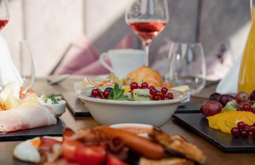 Maria Taferl Hotel | Discover Hotel Schachner: 4-Star Oceanfront Retreat