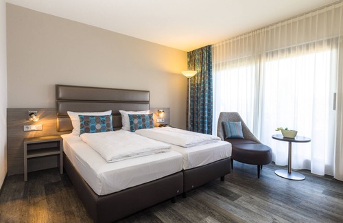 Bruchsal Hotel | Elegant Hotel Scheffelhöhe: 4-Star Comfort and Spa Retreat