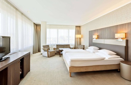 Innere Stadt Hotel | Elegant Hotel Schillerpark Linz with Spa and Restaurant