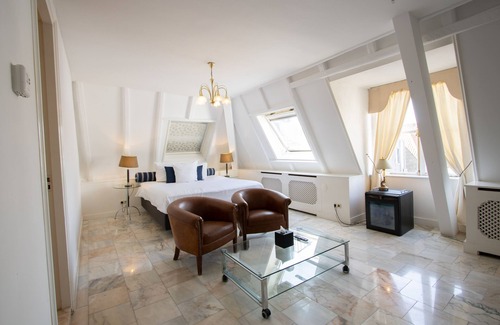 Binnenstad-Zuid Hotel | Discover Hotel Schimmelpenninck Huys: Family-Friendly Stay