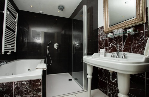 Binnenstad-Zuid Hotel | Discover Hotel Schimmelpenninck Huys: Family-Friendly Stay