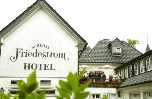 Feste Zons Hotel | Elegant Hotel "Schloss Friedestrom" with Family-Friendly Amenities