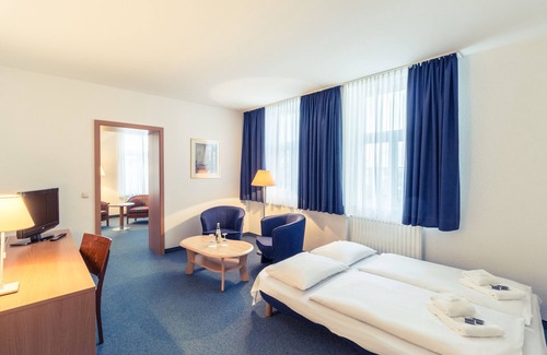 Neustadt-Glewe Hotel | Discover Hotel Schloss Neustadt-Glewe: 4-Star Comfort Awaits