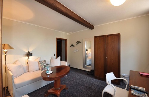 Miltenberg Hotel | Discover Hotel Schmuckkästchen: Family-Friendly Retreat