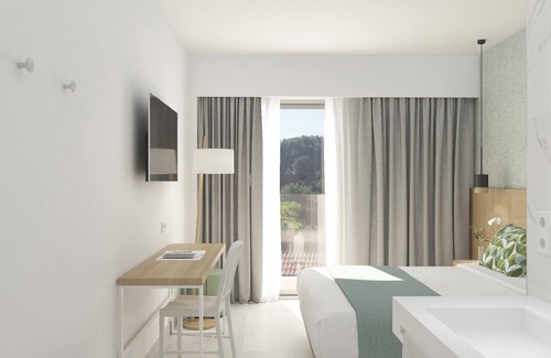 Playa de Palma Hotel | Relax at the Inviting Hotel Seasun Aniram with Pool & Spa