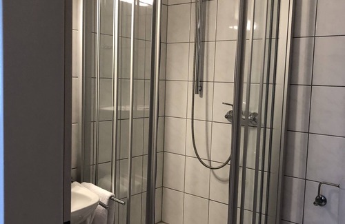 Gladbach Hotel | Ideal Family Getaway at Hotel Select with Complimentary Breakfast