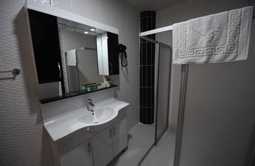 Selimpasa Hotel | Relaxing Retreat at Hotel Selimpasa Konagi with Pool & Spa