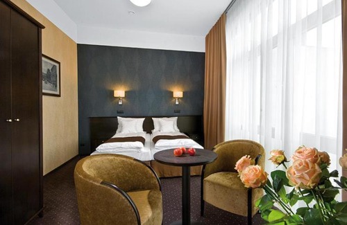 Zbaszyn Hotel | Cozy Hotel Senator: Oceanfront Retreat with Top Amenities
