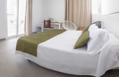 Agua Amarga Hotel | Discover Hotel Senderos: Family-Friendly with Pool & Spa