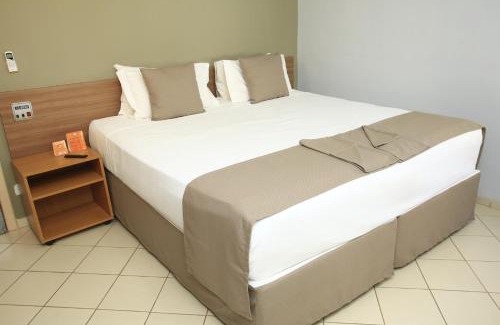 Aruana Hotel | Pet-Friendly Hotel Sesi Aruana with Pool and Ocean Views