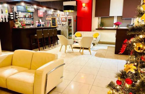 Kalisz Hotel | Discover Hotel Seven 7: Pet Friendly with Family Amenities