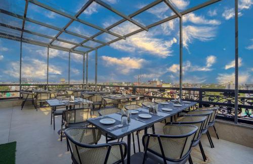 Balrampur Hotel | Hotel SG Continental Amritsar # Prime Location # Parking # Restaurant # Preferred Partner