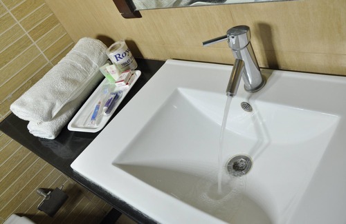 Tiruchirappalli Hotel | Guest Rated 10/10: Hotel Shaans with Spa & Breakfast