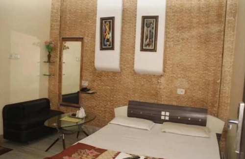 Bhilai Hotel | Discover Hotel Shakun: Family-Friendly Dining & Breakfast