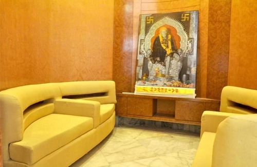 Shirdi Hotel | Budget-Friendly Hotel Sharan: Rated 9.4 with Breakfast!