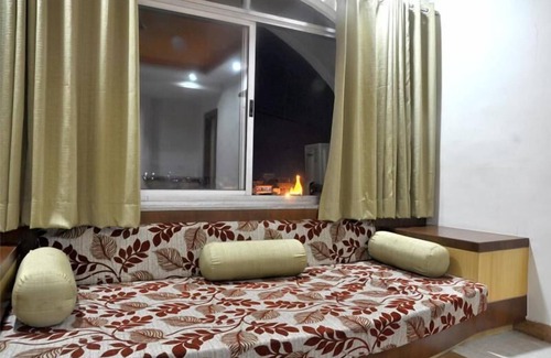 Shirdi Hotel | Budget-Friendly Hotel Sharan: Rated 9.4 with Breakfast!