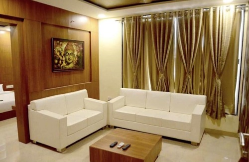 Ujjain Apartment | Pet-Friendly Retreat at Hotel Shikhar Darshan