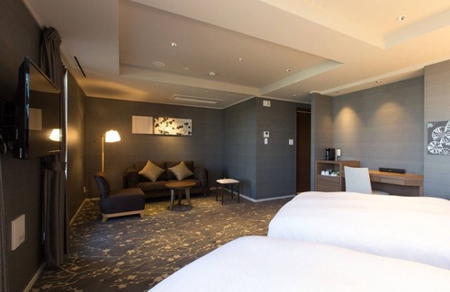 Nishi Hotel | Eco-Friendly Retreat at Hotel Shiki Utsubo Park - 9.6/10