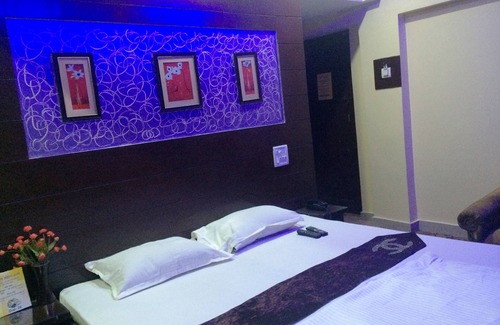 Basti Hotel | Discover Comfort at Hotel Shivay Palace with Family-Friendly Amenities