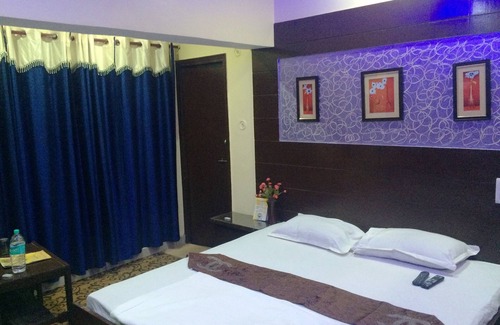 Basti Hotel | Discover Comfort at Hotel Shivay Palace with Family-Friendly Amenities