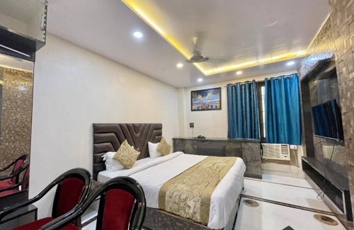 Varanasi Hotel | Hotel Shivee - Varanasi