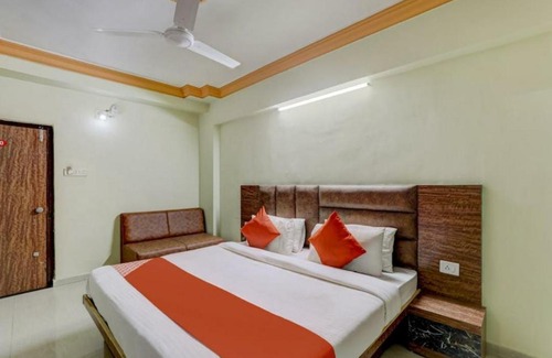 Ahmedabad House | Budget-Friendly Hotel Shree Anjani with Breakfast Included