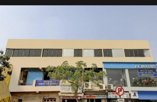 Ahmedabad House | Budget-Friendly Hotel Shree Anjani with Breakfast Included