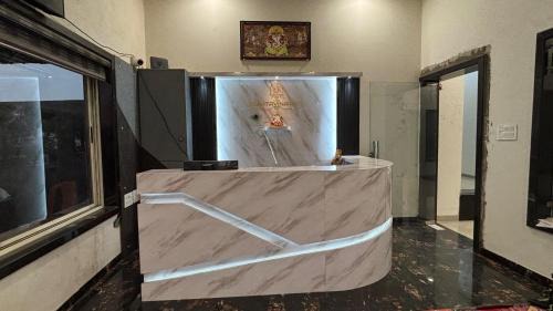 Mandla Hotel | HOTEl SHREE ASHTVINAYAK GRAND