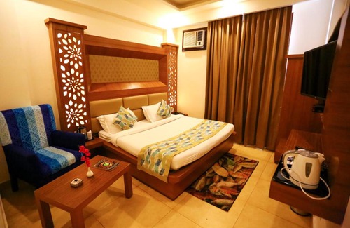 Katra Hotel | Highly Rated Hotel Shree Hari Niwas with Family Amenities