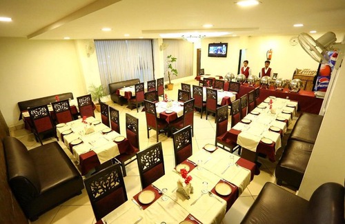 Katra Hotel | Highly Rated Hotel Shree Hari Niwas with Family Amenities