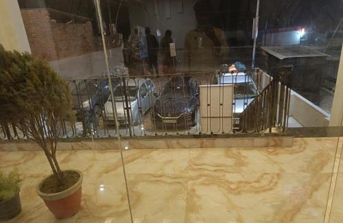 Raebareli House | Hotel Shree Mayakunj