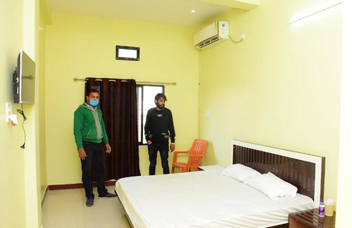 Susner Bed & Breakfast | Family-Friendly Hotel Shri Ganga: Comfort at a Great Value