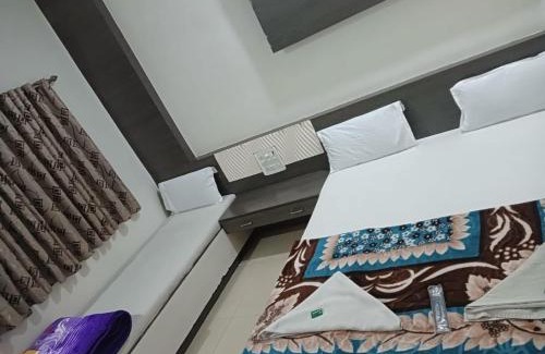 Shirdi House | Budget-Friendly Hotel Shri Sai Darshan with Family Amenities