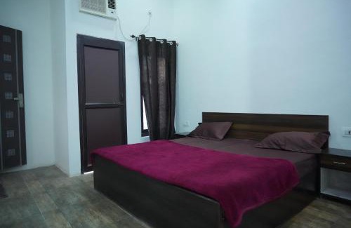 Tanakpur Hotel | Discover Hotel Siddharth: Pet-Friendly Retreat with Breakfast