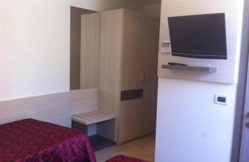 Cittadella Hotel | Discover Hotel Siena: Family-Friendly with Kitchen Amenities