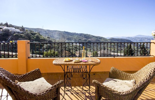 Alcaucin Hotel | Hotel Sierra Tejeda