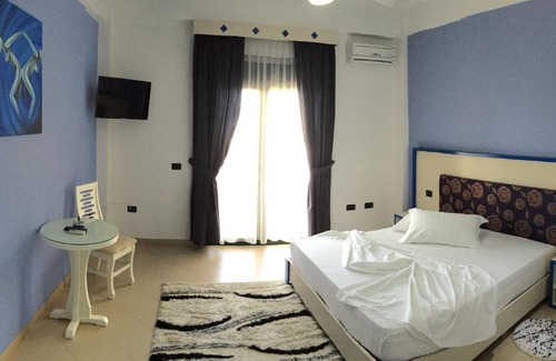 Lezhe Hotel | Top-Rated Hotel Siklad: Family and Pet Friendly Stay