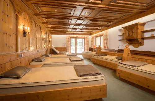 Muhlthal Hotel | Discover Hotel Silberberger: 4-Star Oceanfront Retreat