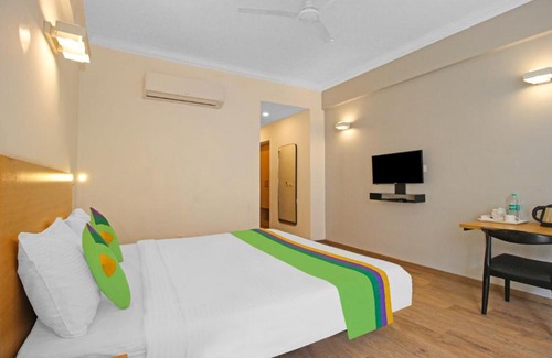 Mathura Hotel | Pet-Friendly Hotel Silverkey Elite - Rated 10/10 by Guests