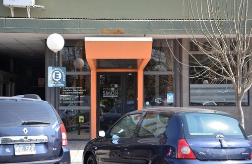 Trenque Lauquen Hotel | Budget-Friendly Stay at Hotel Simón with Restaurant & Breakfast