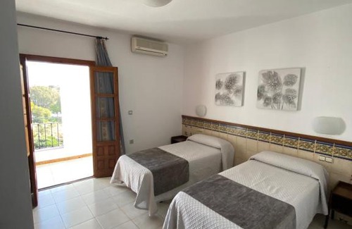 Mojacar Hotel | Beachfront Hotel Simón: Family-Friendly Ocean Views